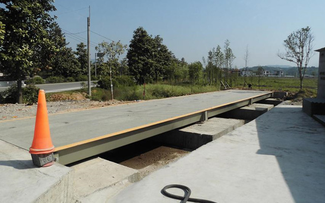 祝賀葫蘆島森安建造工程于12月20日購(gòu)買一批地磅(PS:60噸1臺(tái))